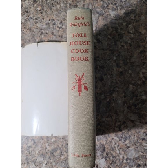 SIGNED Toll House Cook Book by Ruth Wakefield (inventor of CHOCOLATE CHIP COOKIE - Picture 4 of 7